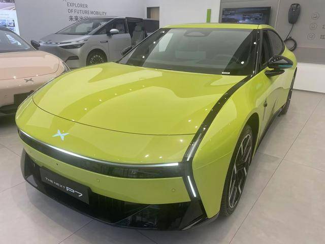 深圳商报记者实探小鹏门店：475万辆P7+召回已启动消费者可在网上预约